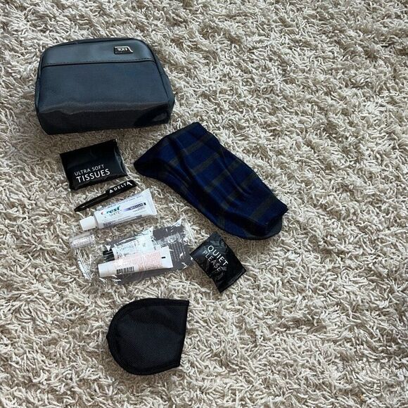 Tumi Small Necessities Bag Full - Picture 6 of 10